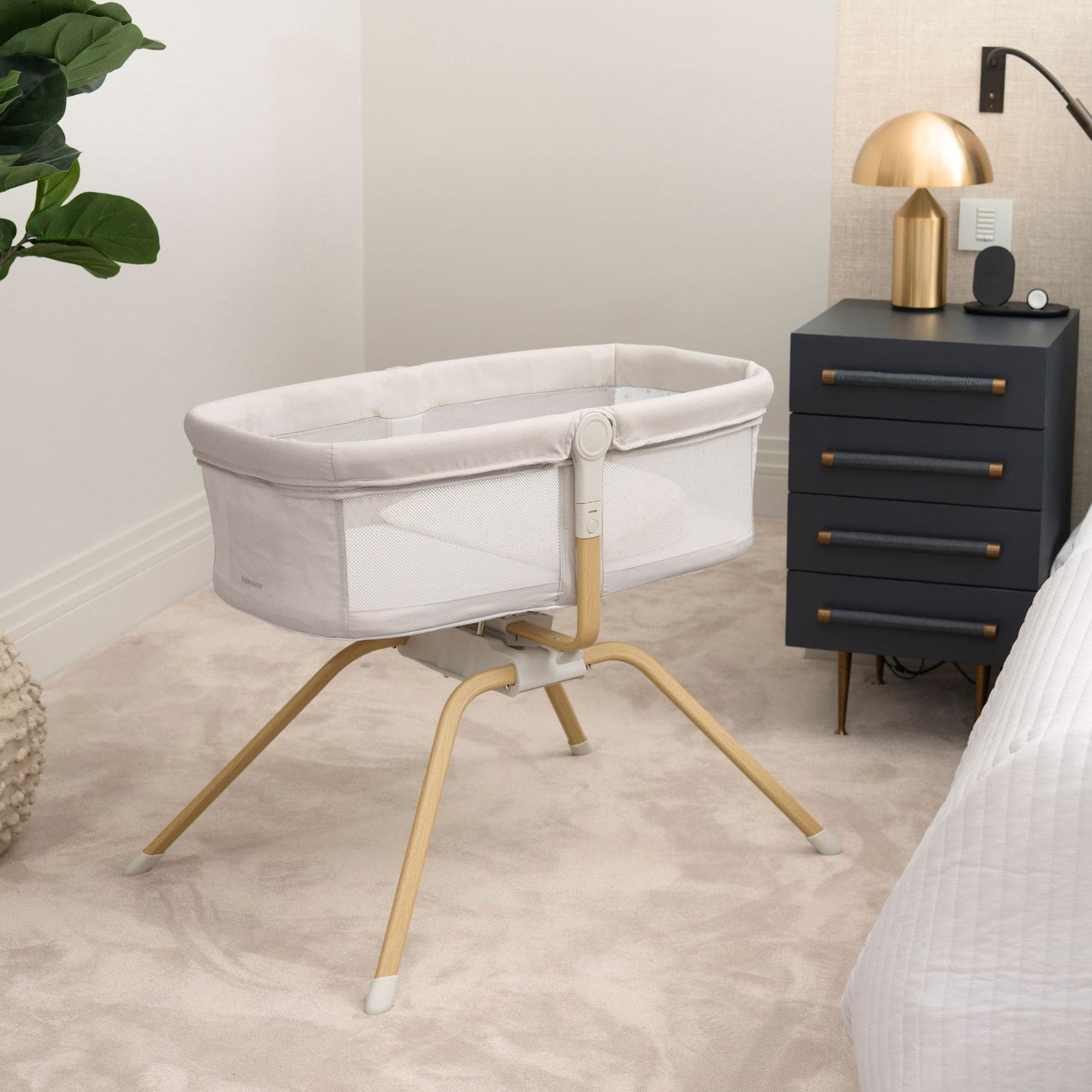 Babymore-Air-Motion-Crib-pale-grey-in-bedroom-front