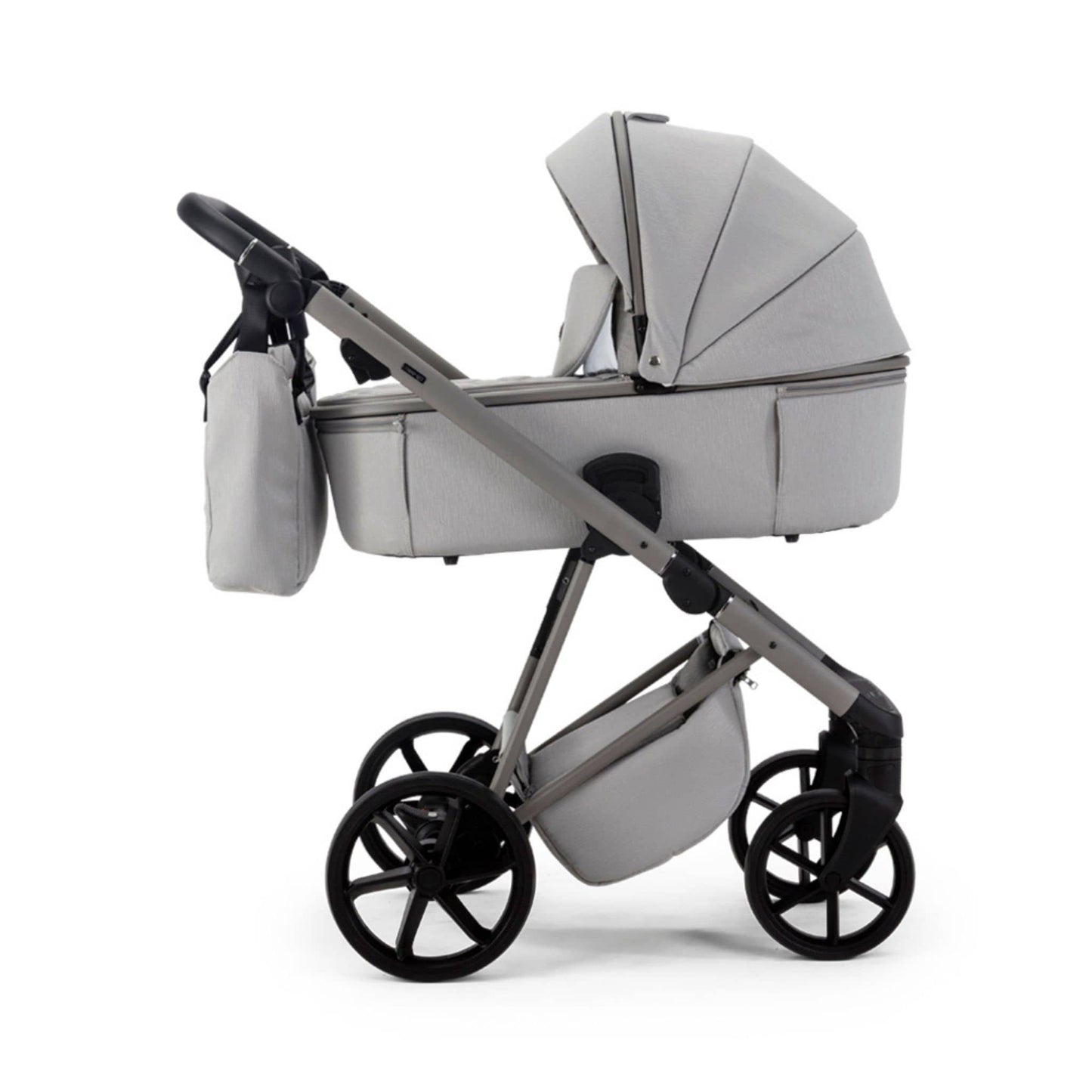 Mee-go-Milano-Natura-2in1-pram-light-grey-colour-side-facing-hood-up-with-changing-bag