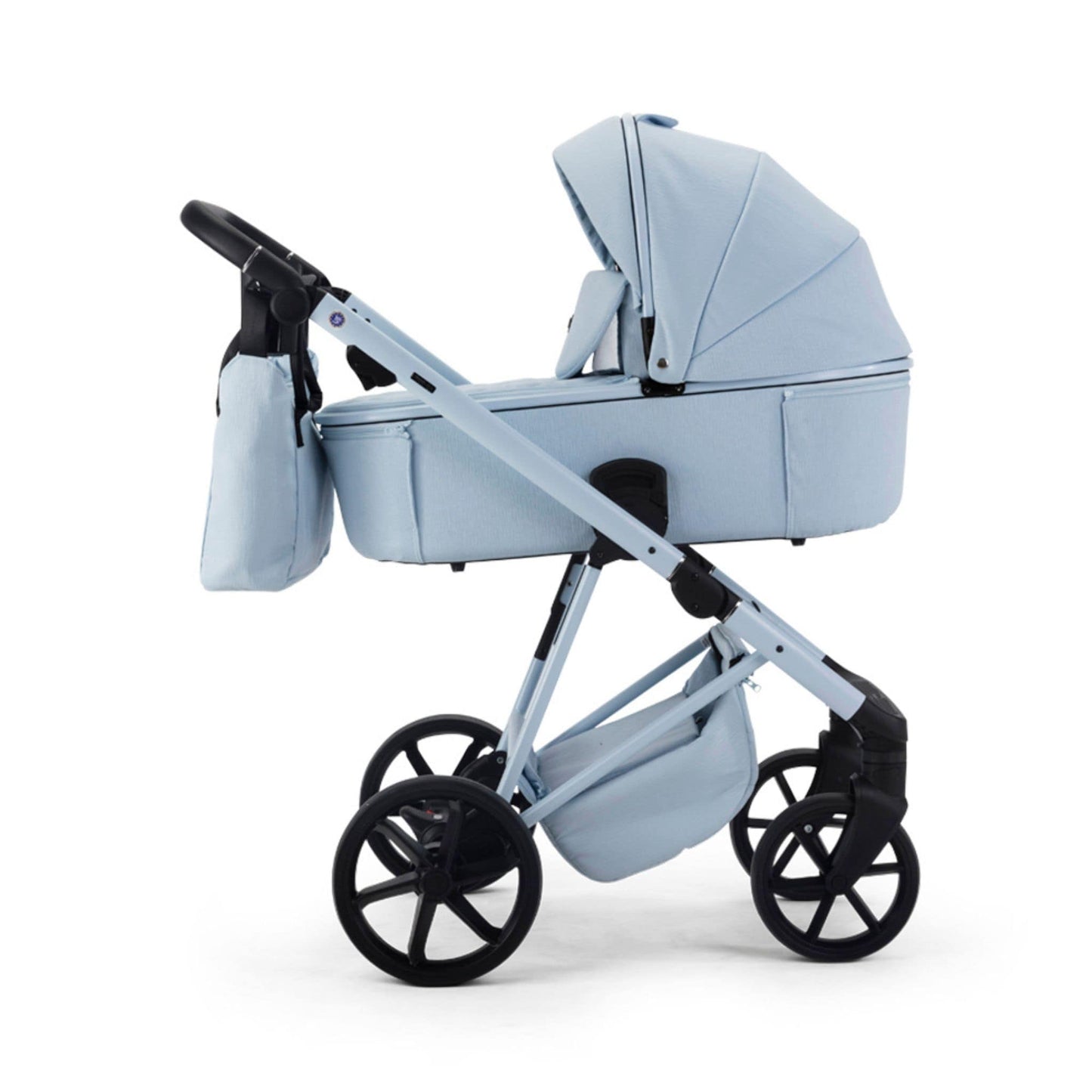 Mee-go-Milano-Natura-2in1-Sky-blue-pram-with-bag-right-side-hood-up