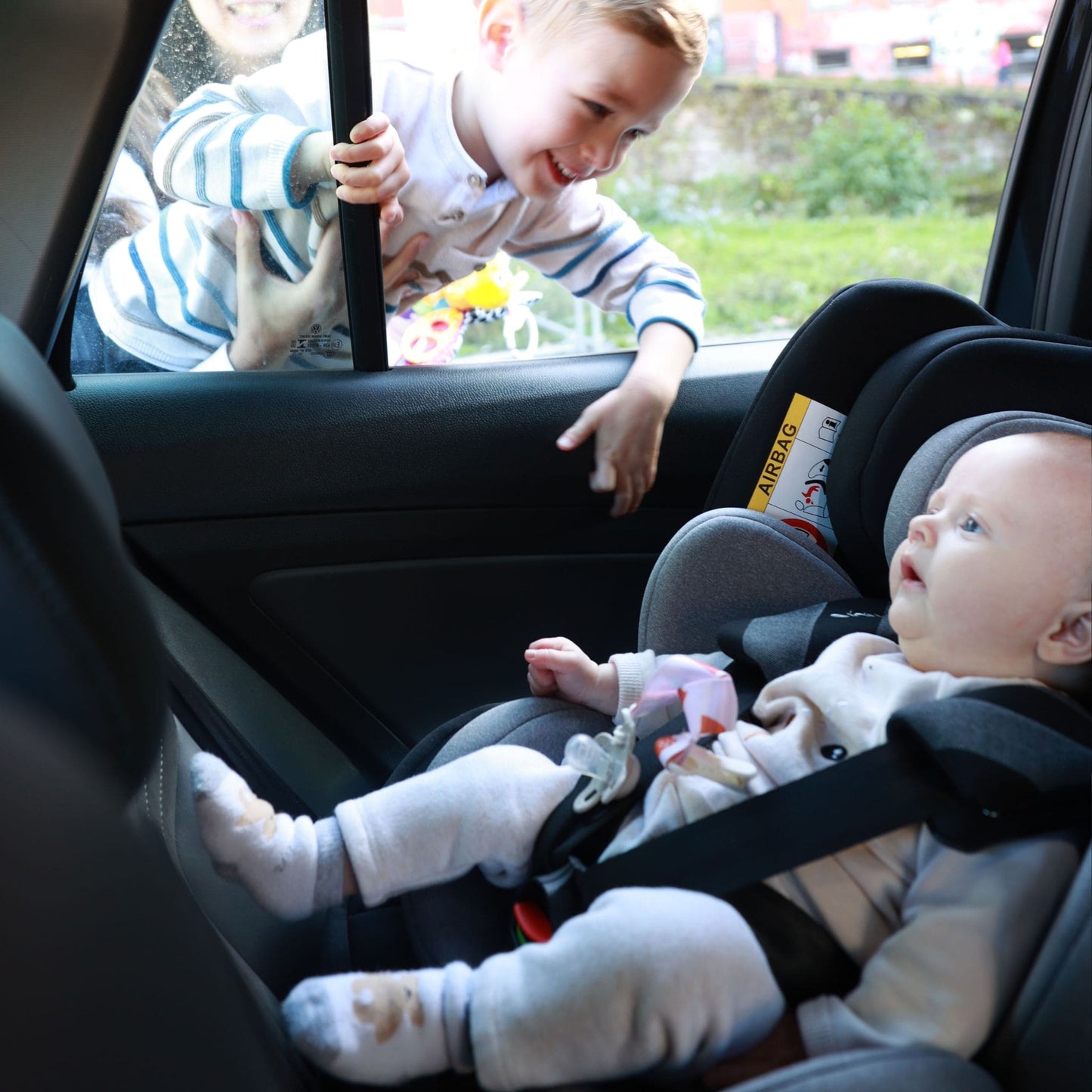 Babymore Macadamia 360° i-Size all stages Car Seat
