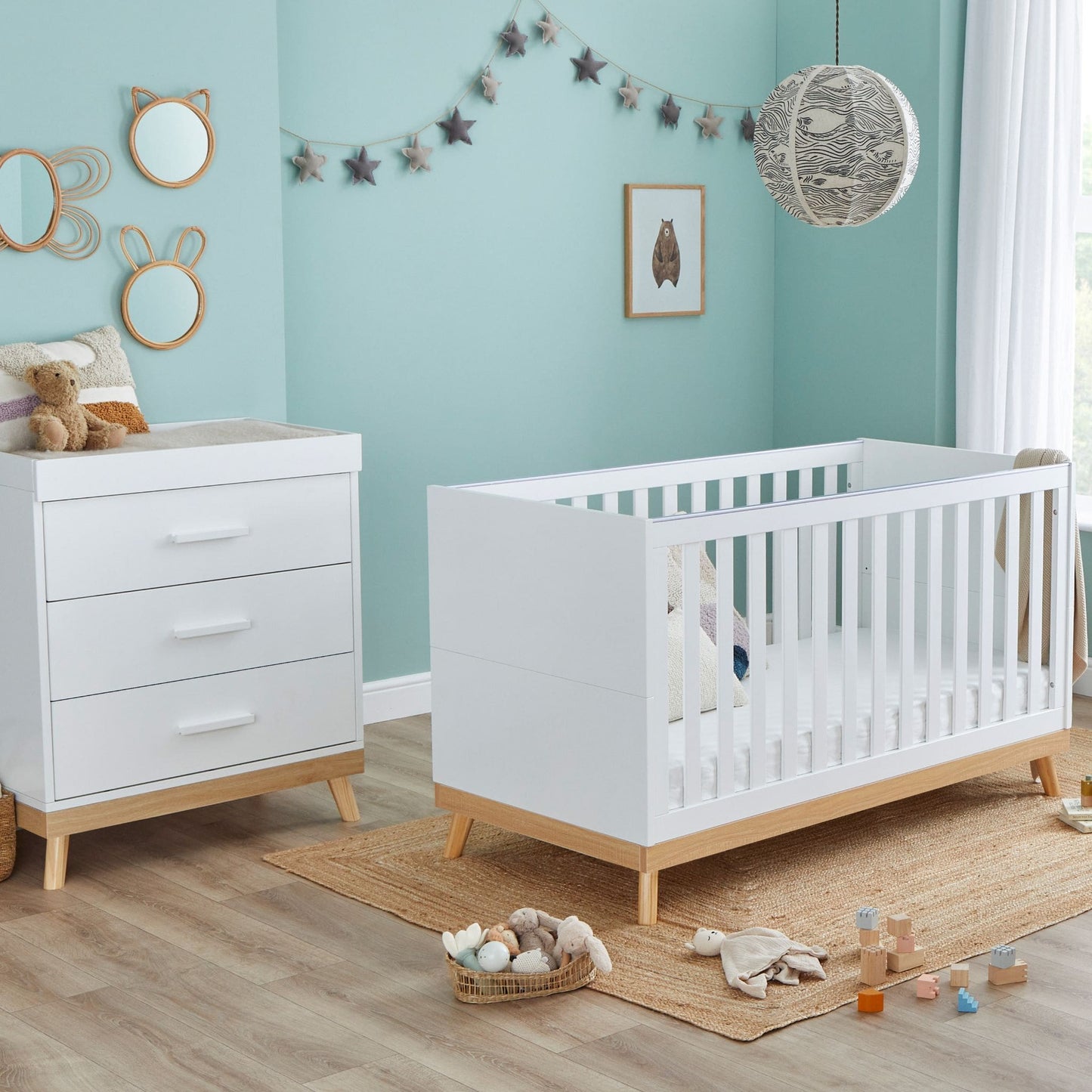 Babymore-Mona-2-piece-nursery-set-white-2