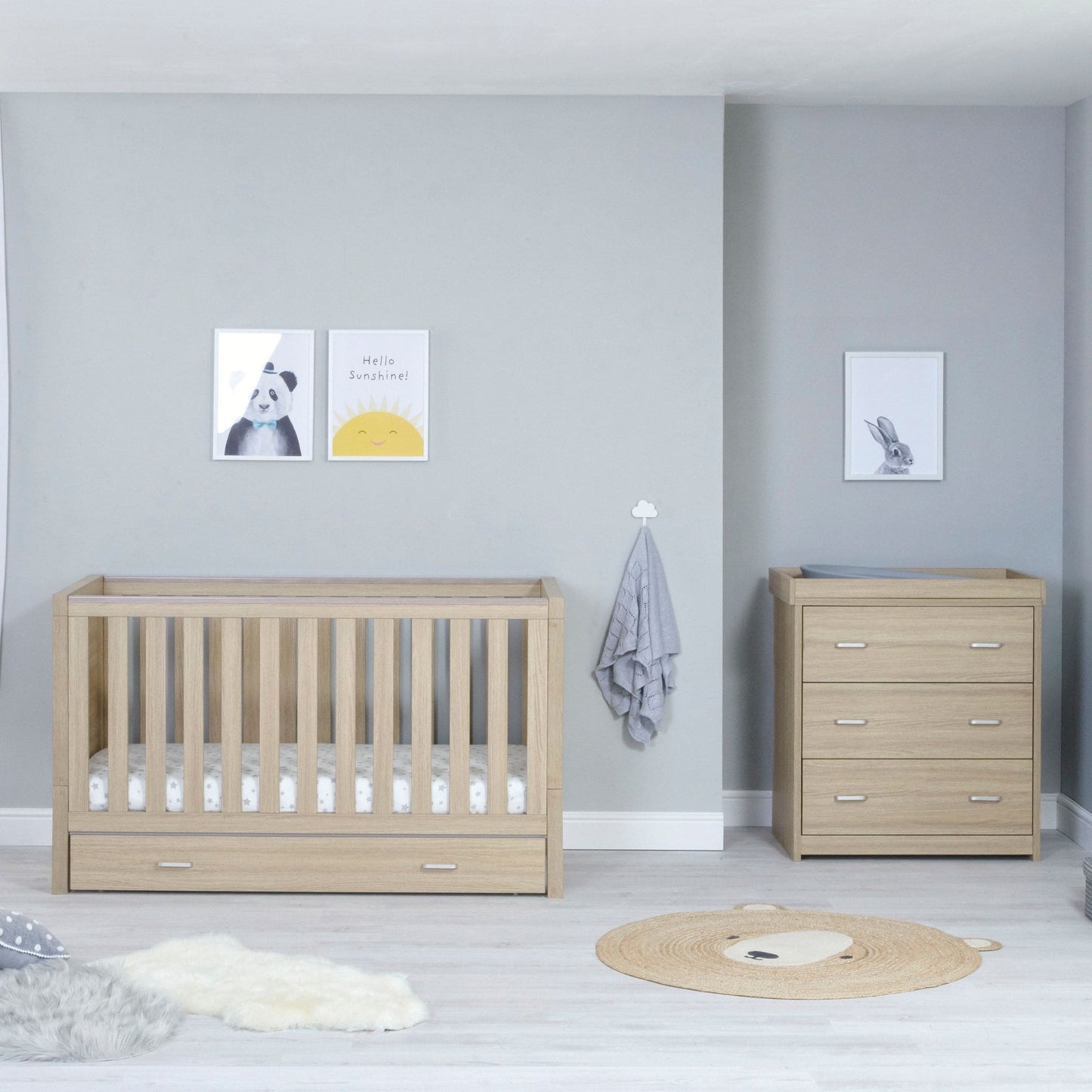 Luno-2-piece-room-set-with-drawer-oak-cotbed-and-changer-front