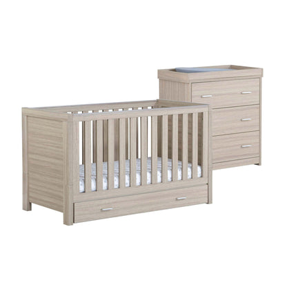 Luno-2-piece-room-set-with-drawer-oak-cotbed-and-changer-side-white-background