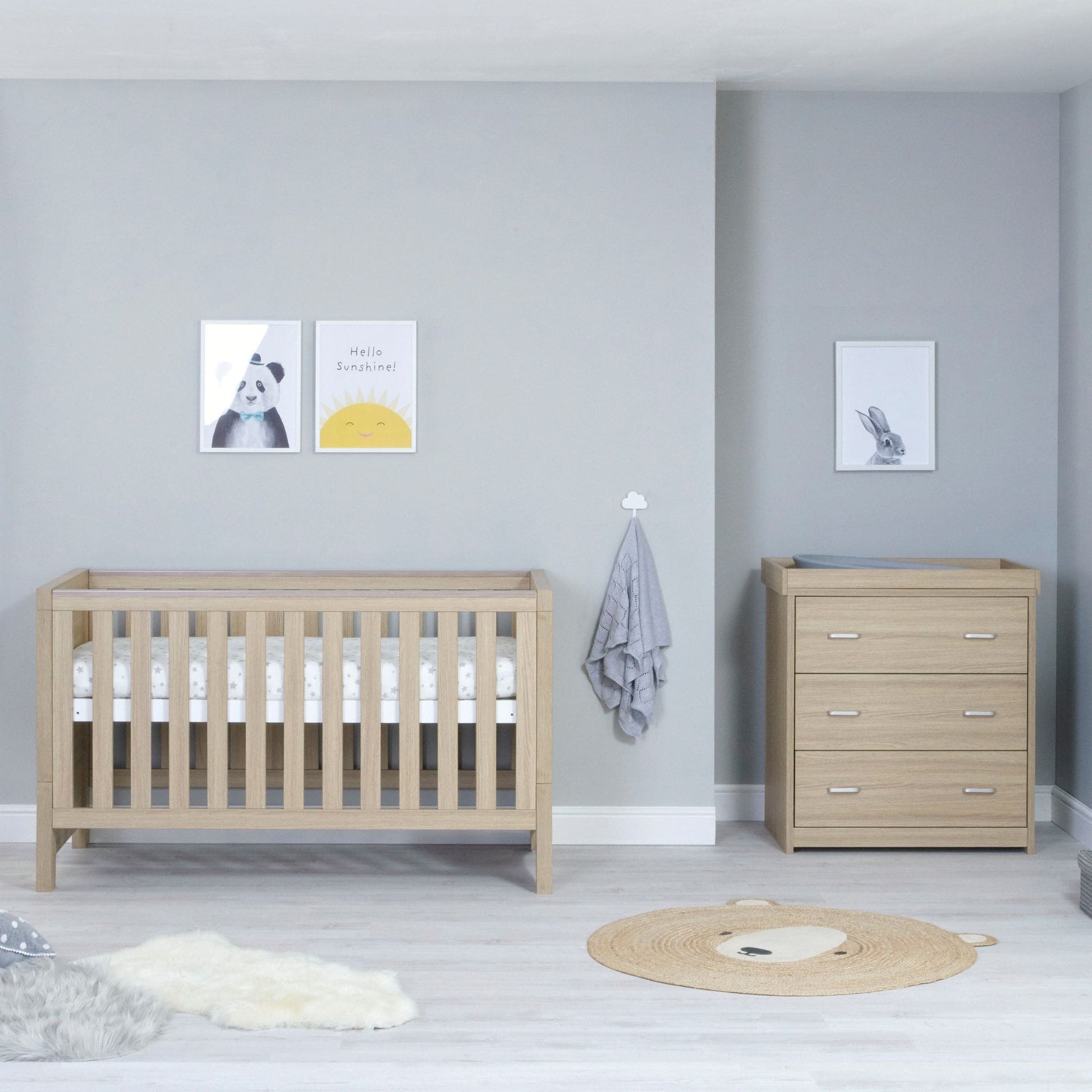 Luno-2-piece-room-set-without-drawer-oak-cotbed-and-changer-front