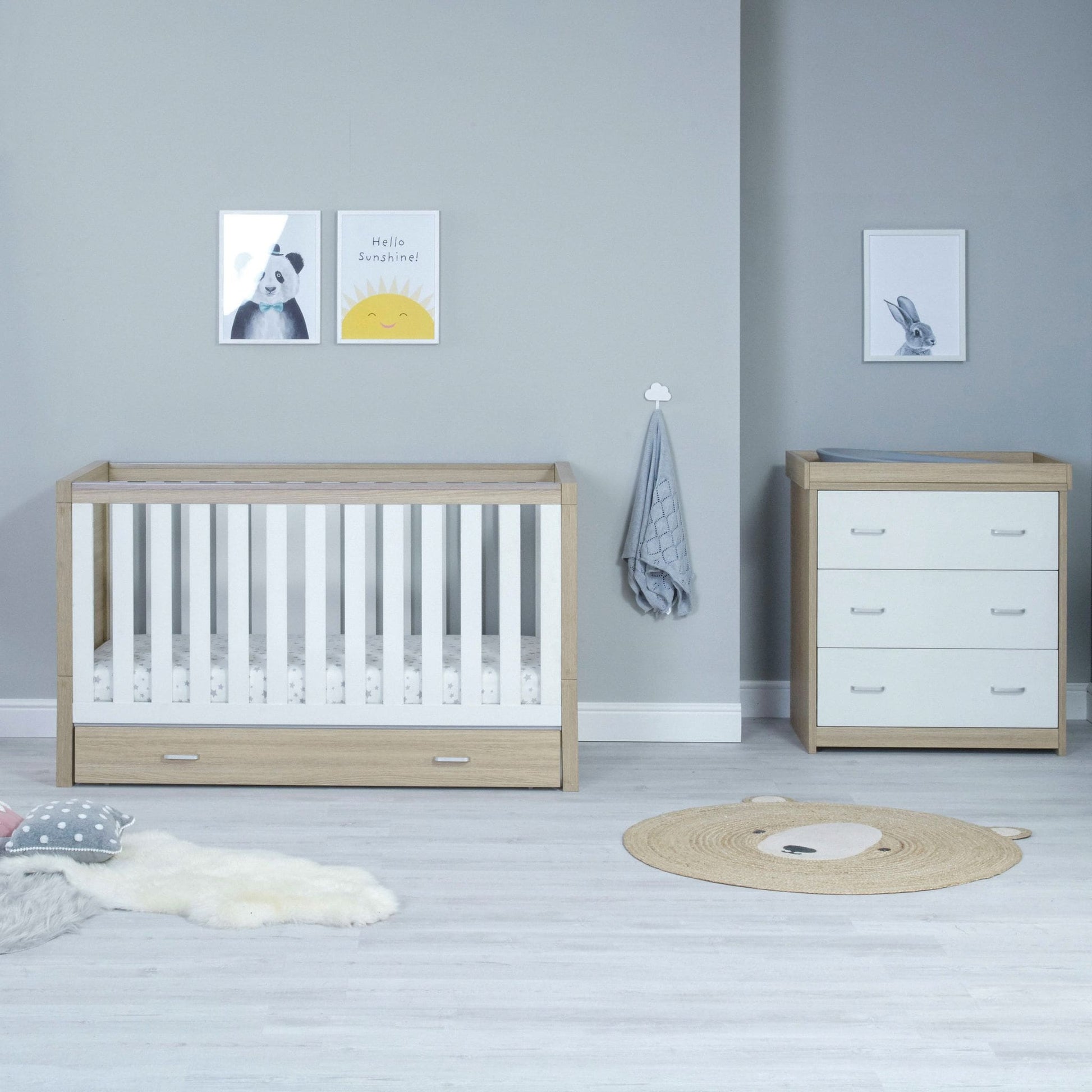 Luno-2-piece-room-set-with-drawer-oak-white-cotbed-and-changer-front