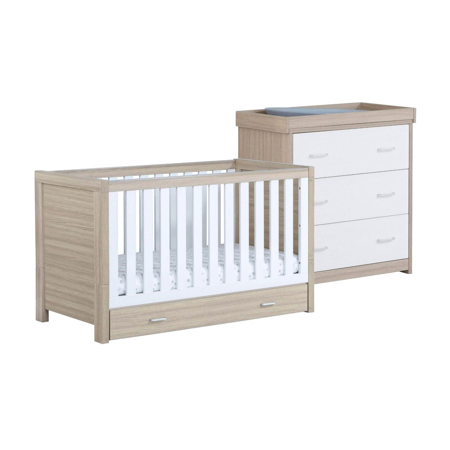 Luno-2-piece-room-set-with-drawer-oak-white-cotbed-and-changer-side-white-background